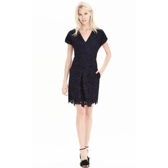 Banana Republic Navy‎ Blue Crochet Lace Dress Sz 0 Elegant Cocktail Wedding - Picture 1 of 8